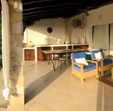 Chez Cristina Apartment *